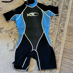 Brand new Wet suit Med.